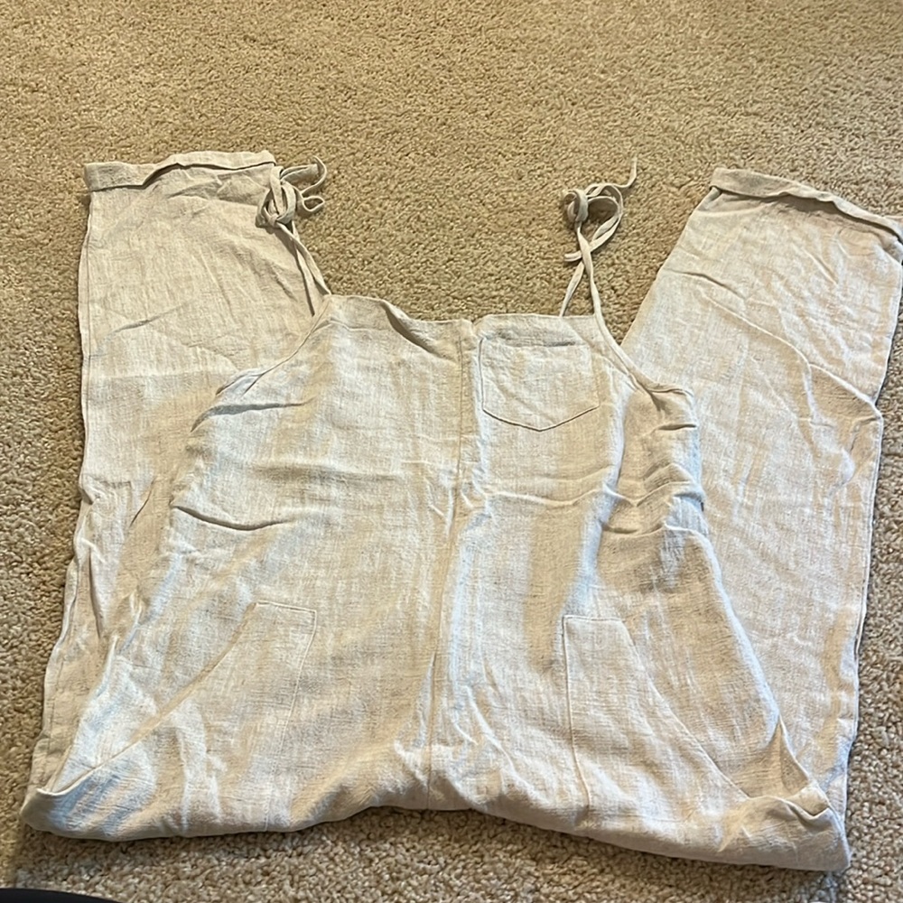 Women’s jumpsuit/ overalls. Size S